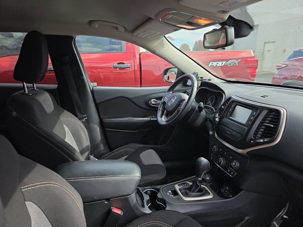 Used 2014 Jeep Cherokee Latitude with VIN 1C4PJMCS4EW153016 for sale in St. Cloud, Minnesota