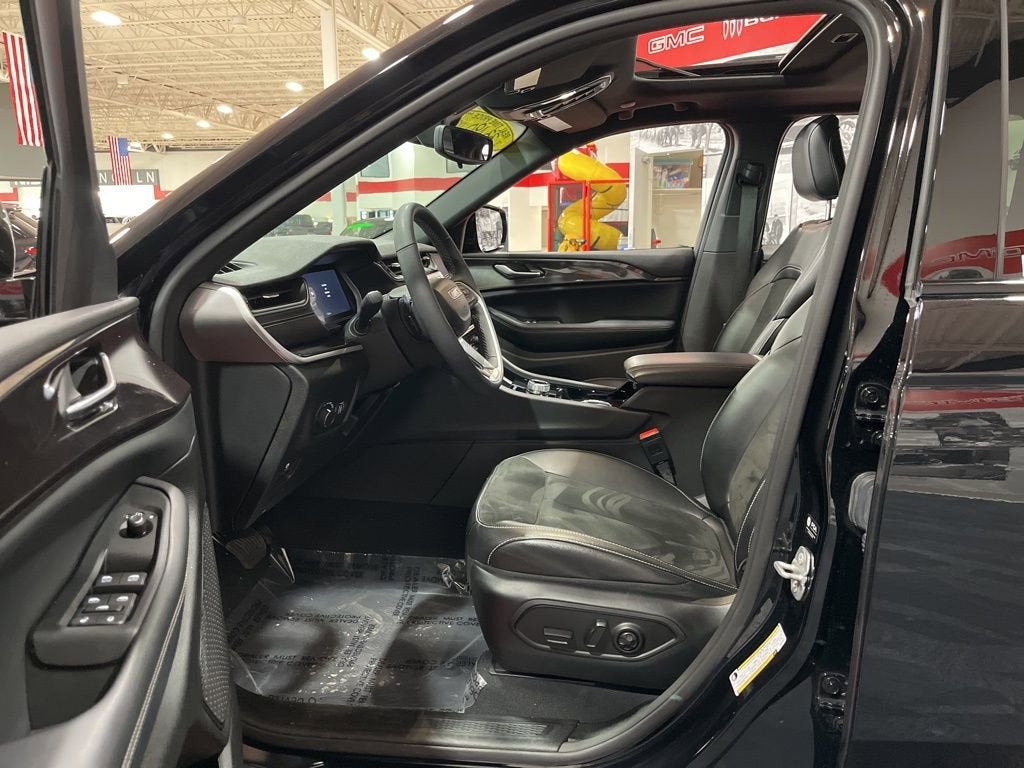 2023 Jeep Grand Cherokee Altitude 4x4