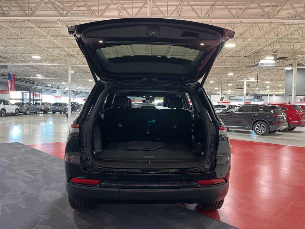 2023 Jeep Grand Cherokee Altitude 4x4