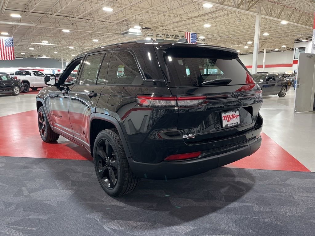 2023 Jeep Grand Cherokee Altitude 4x4