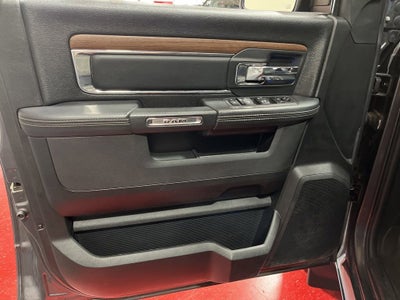 2017 RAM 1500 Laramie Crew Cab 4x4 5'7" Box