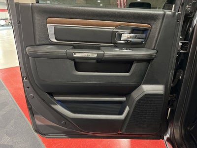 2017 RAM 1500 Laramie Crew Cab 4x4 5'7" Box
