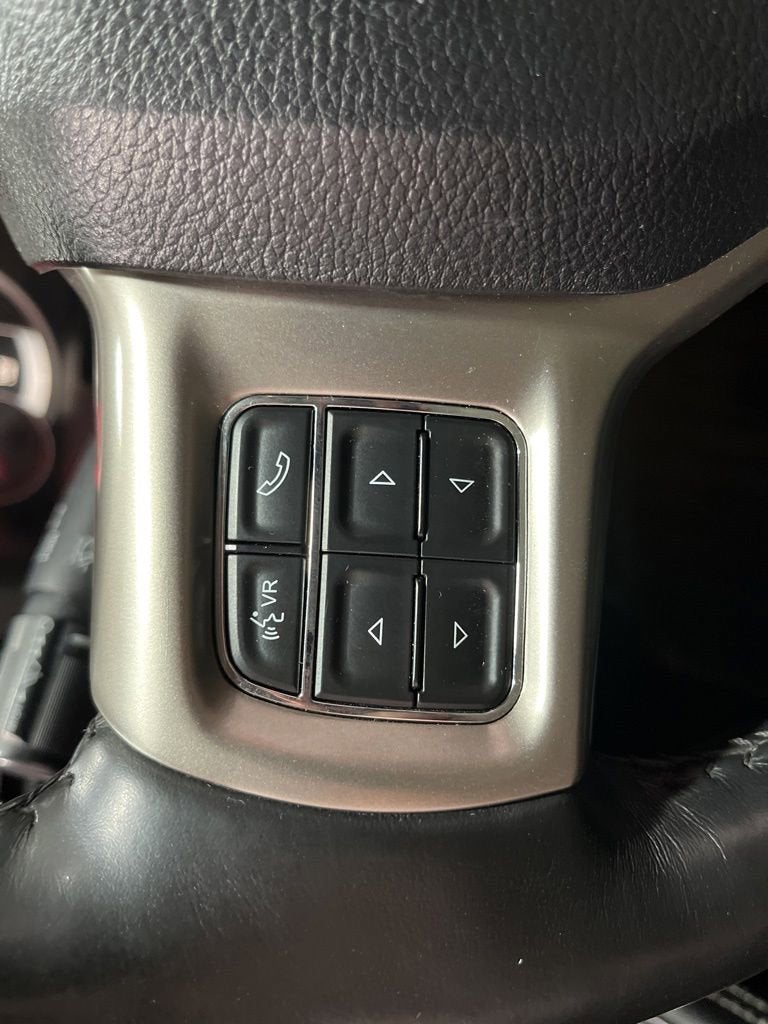 2017 RAM 1500 Laramie Crew Cab 4x4 5'7" Box