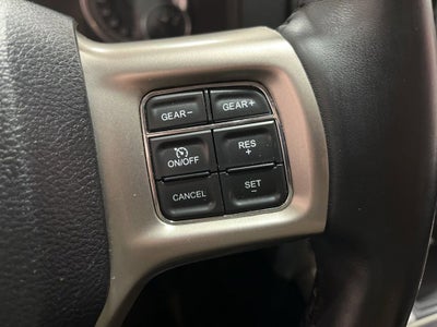 2017 RAM 1500 Laramie Crew Cab 4x4 5'7" Box