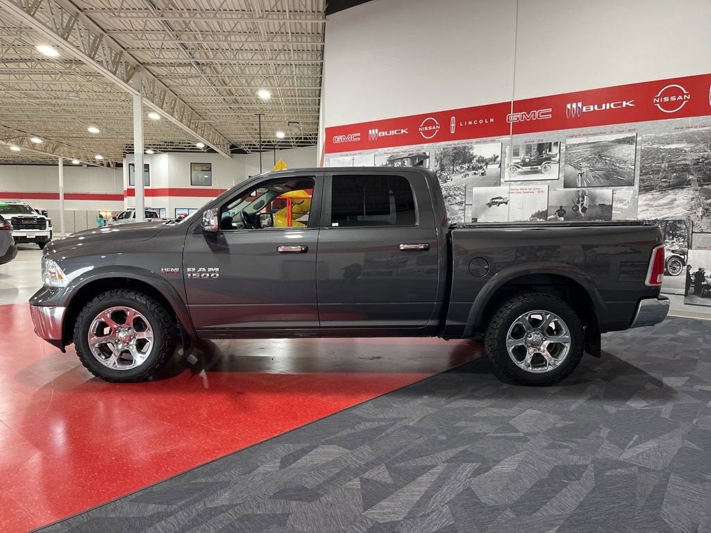 2017 RAM 1500 Laramie Crew Cab 4x4 5'7" Box