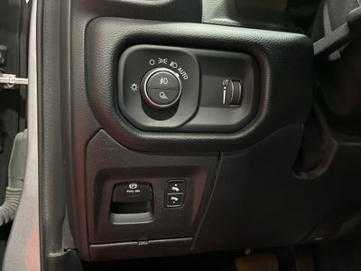 2022 RAM 1500 Big Horn Quad Cab 4x4 6'4" Box