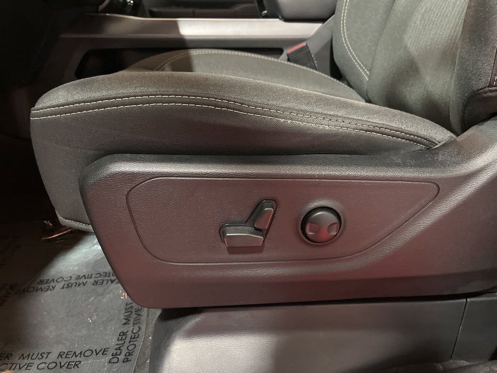 2022 RAM 1500 Big Horn Quad Cab 4x4 6'4" Box