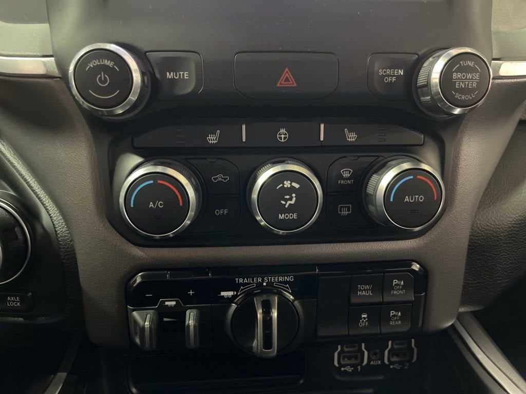 2022 RAM 1500 Big Horn Quad Cab 4x4 6'4" Box