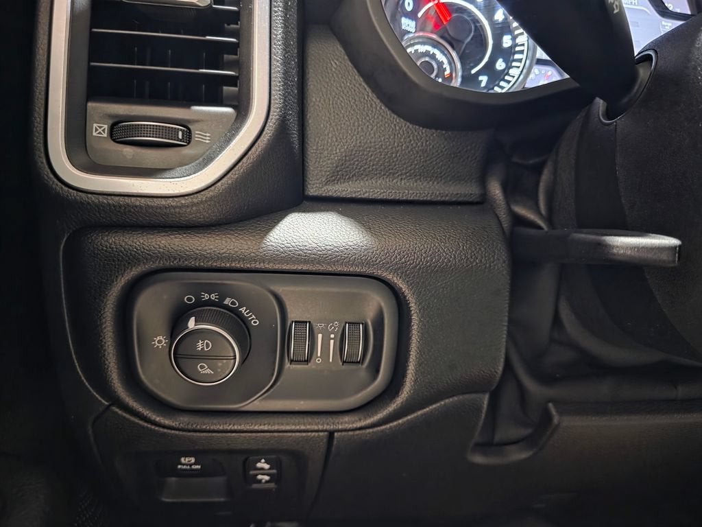 2019 RAM 1500 Big Horn/Lone Star Crew Cab 4x4 5'7" Box