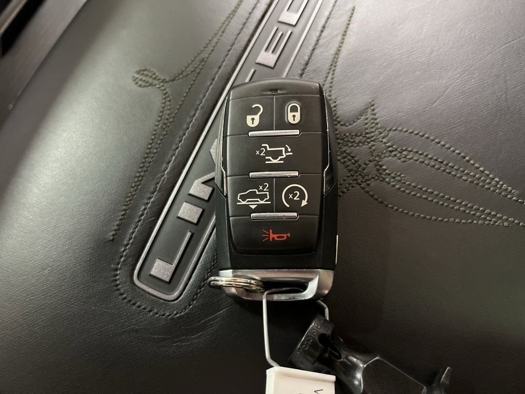 2023 RAM 1500 Limited Crew Cab 4x4 5'7" Box