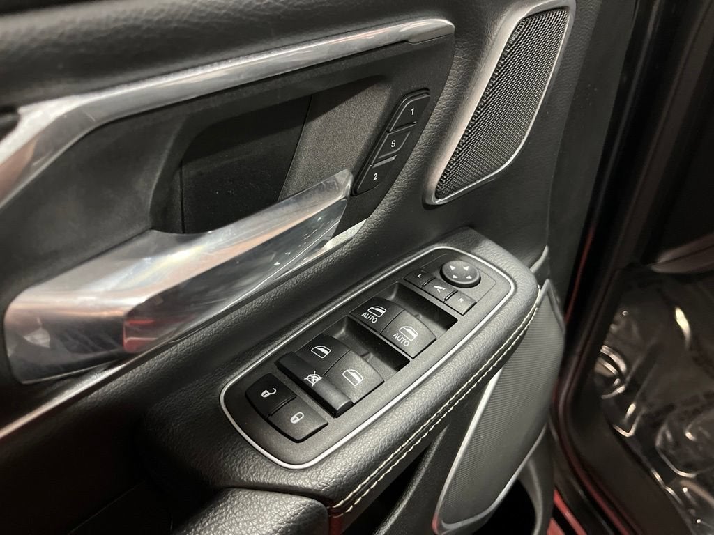 2023 RAM 1500 Laramie Crew Cab 4x4 5'7" Box