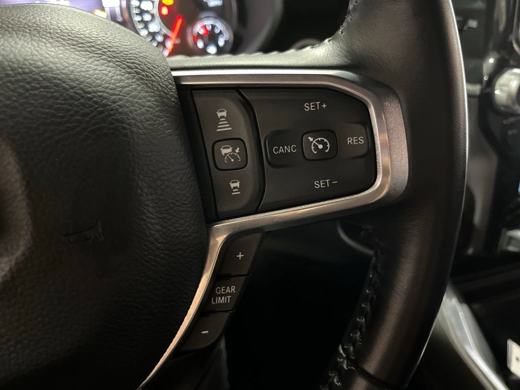 2023 RAM 1500 Laramie Crew Cab 4x4 5'7" Box