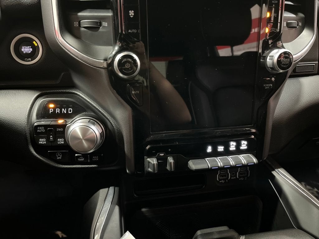 2023 RAM 1500 Laramie Crew Cab 4x4 5'7" Box
