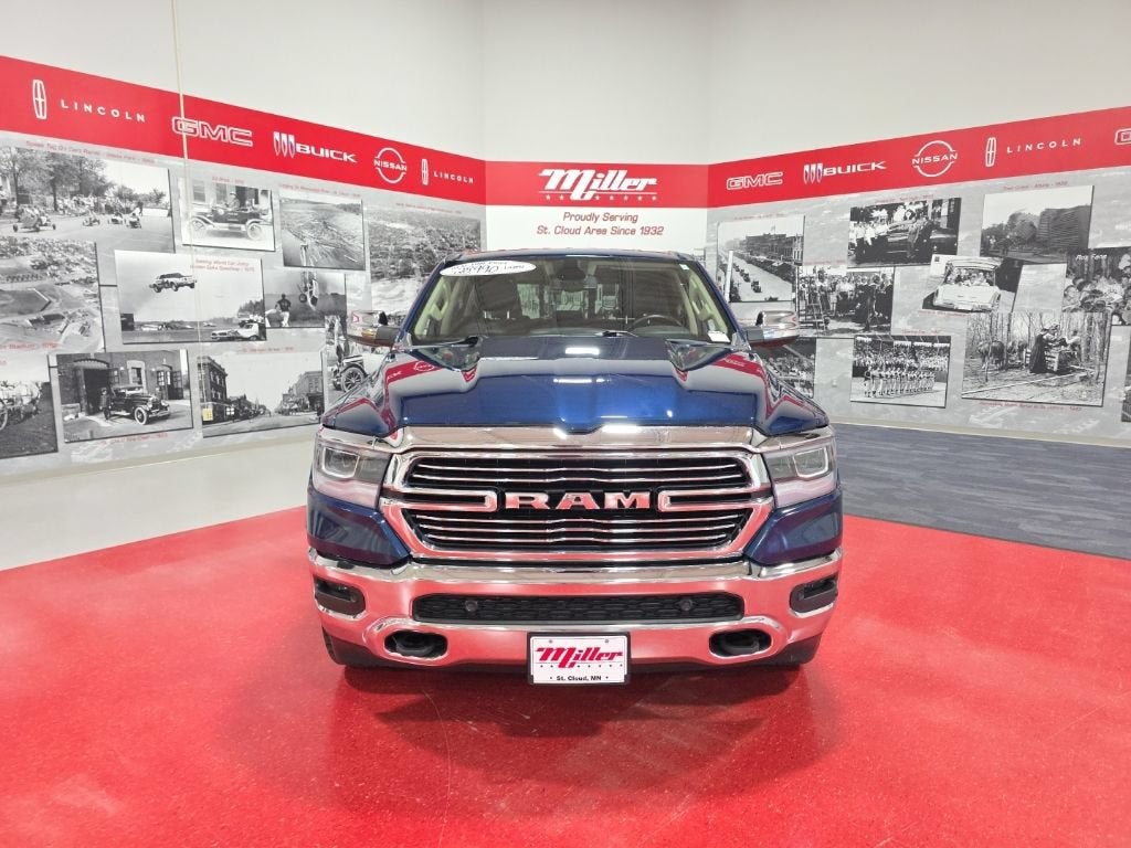 2020 RAM 1500 Laramie Crew Cab 4x4 5'7" Box