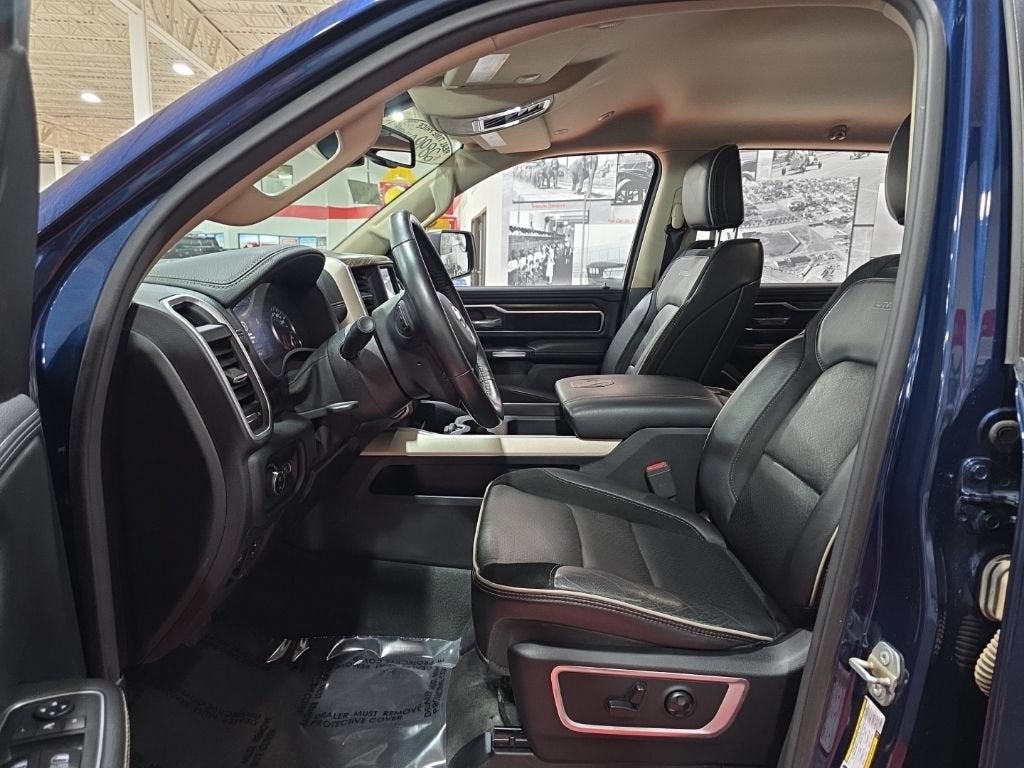 2020 RAM 1500 Laramie Crew Cab 4x4 5'7" Box