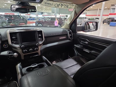 2020 RAM 1500 Laramie Crew Cab 4x4 5'7" Box