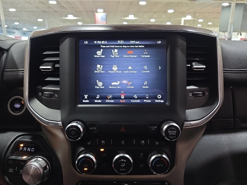 2020 RAM 1500 Laramie Crew Cab 4x4 5'7" Box