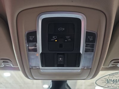 2020 RAM 1500 Laramie Crew Cab 4x4 5'7" Box