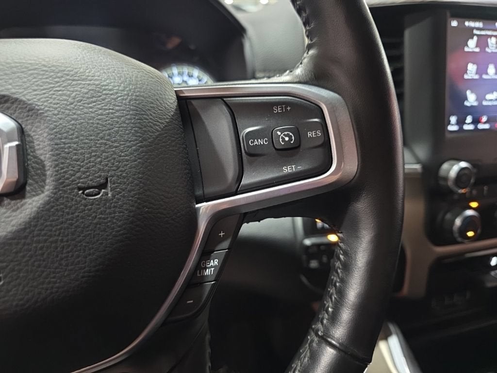 2020 RAM 1500 Laramie Crew Cab 4x4 5'7" Box