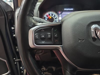 2020 RAM 1500 Laramie Crew Cab 4x4 5'7" Box