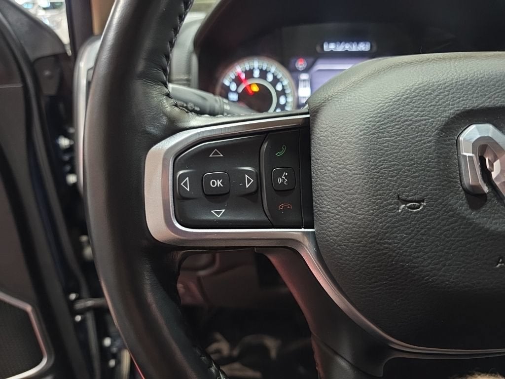 2020 RAM 1500 Laramie Crew Cab 4x4 5'7" Box