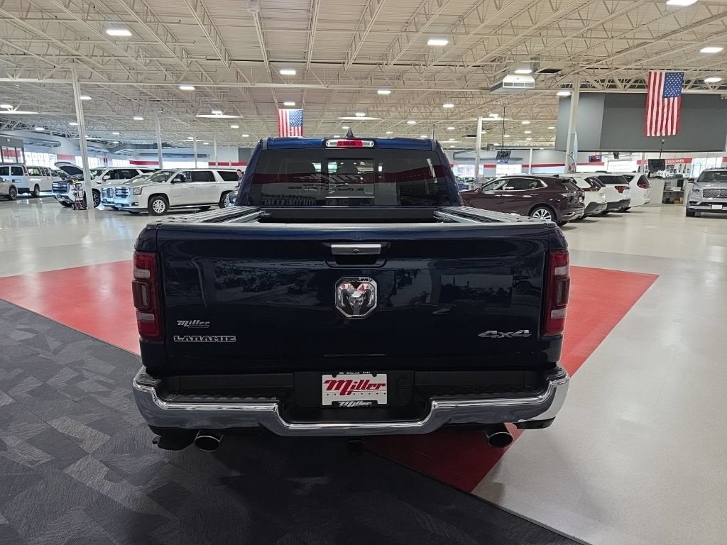 2020 RAM 1500 Laramie Crew Cab 4x4 5'7" Box