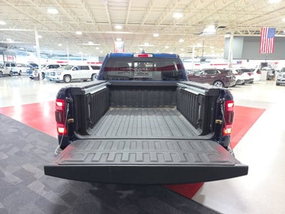 2020 RAM 1500 Laramie Crew Cab 4x4 5'7" Box