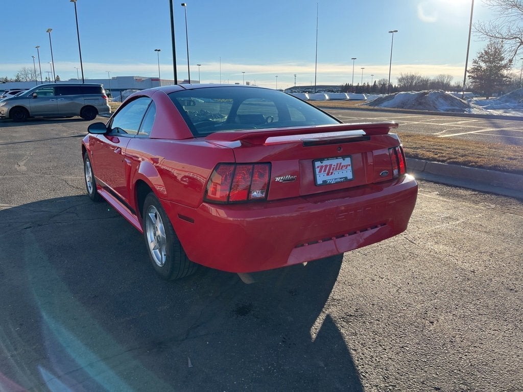 2002 Ford Mustang Standard