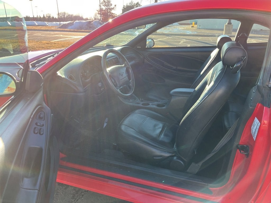 2002 Ford Mustang Standard