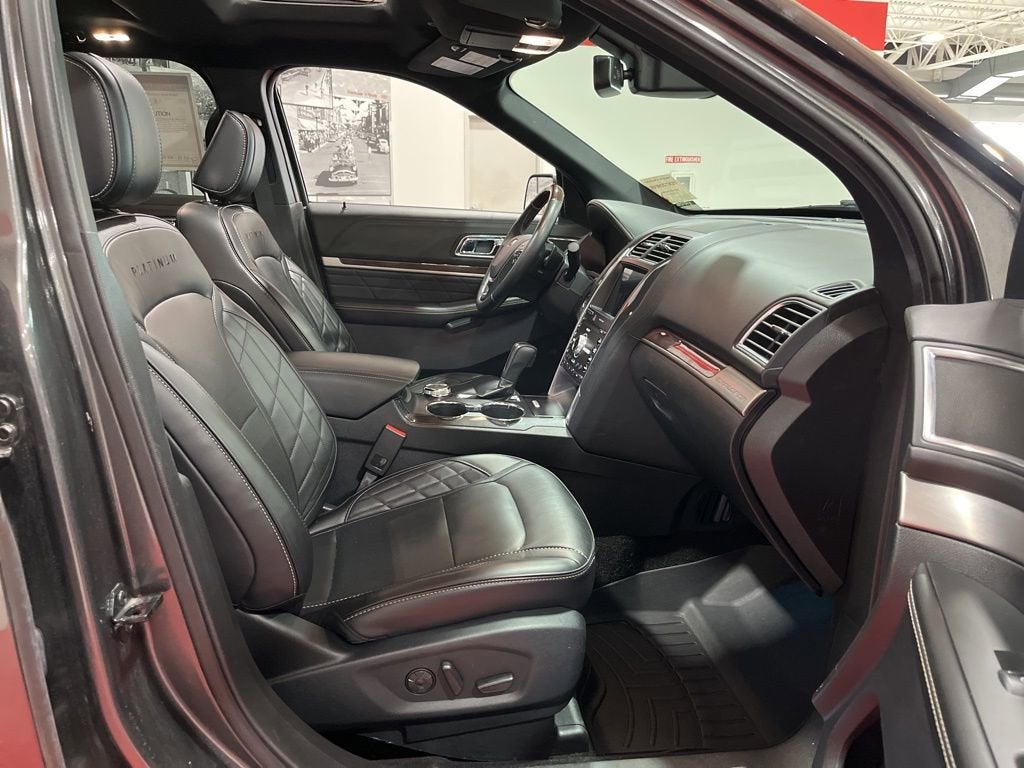 2019 Ford Explorer Platinum
