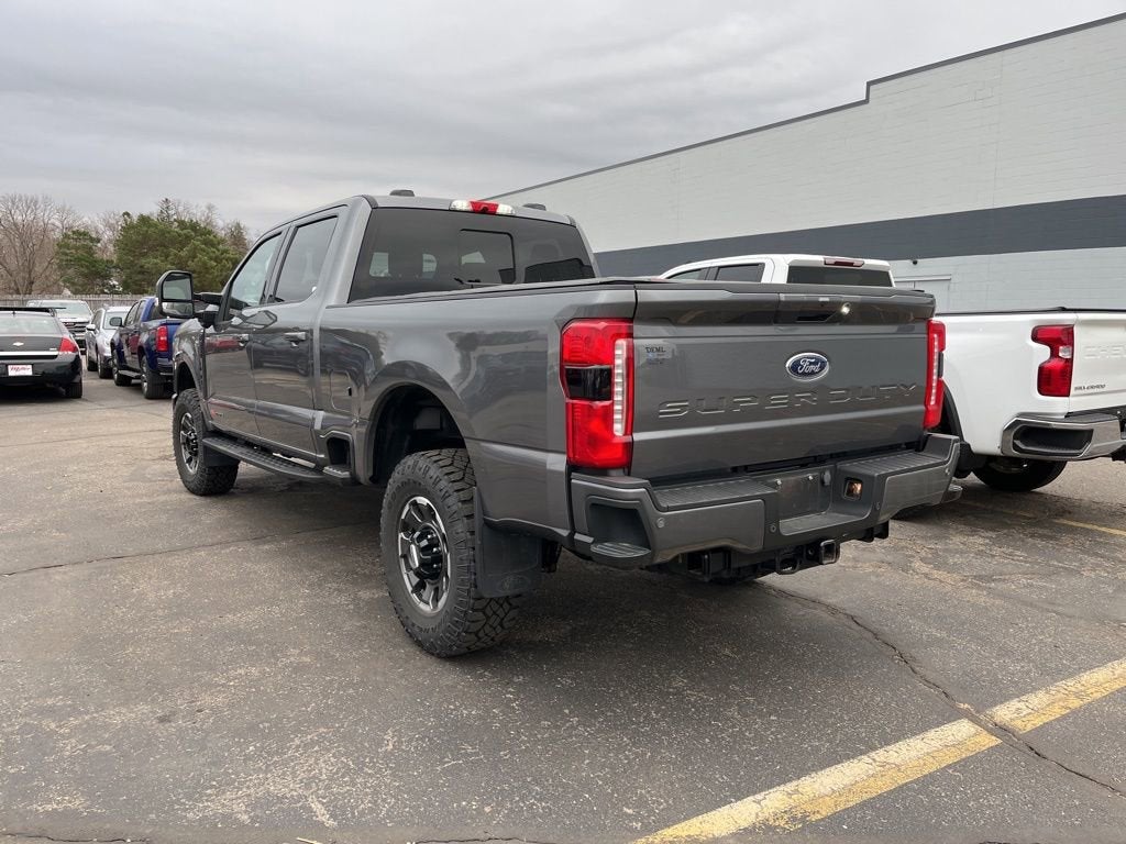 2023 Ford F-350 LARIAT