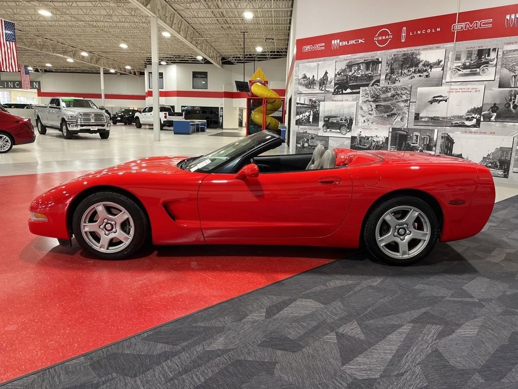 1999 Chevrolet Corvette 2dr Convertible
