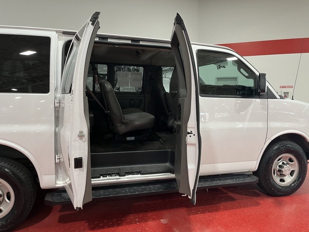 2016 Chevrolet Express Passenger 2500 LS