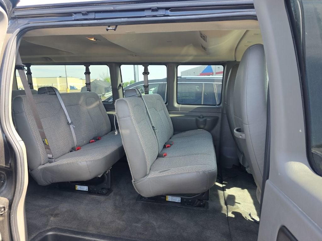 2012 Chevrolet Express Passenger 3500 1LT