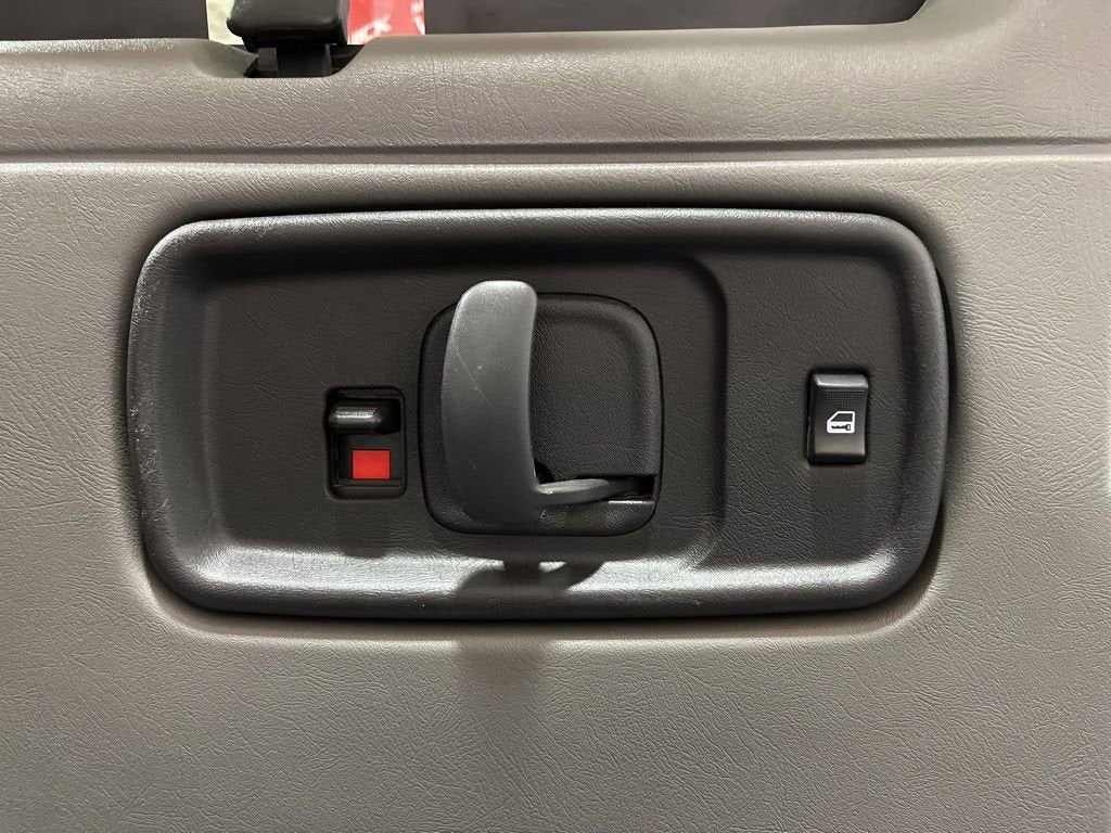 2020 Chevrolet Express Passenger 3500 1LS