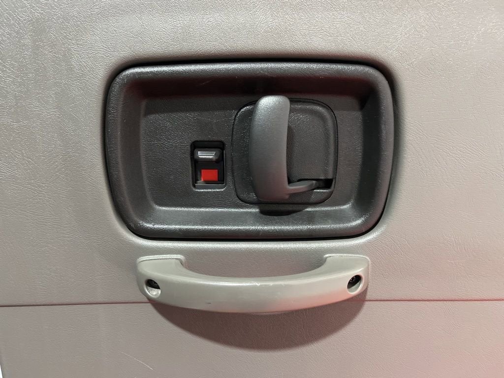 2020 Chevrolet Express Passenger 3500 1LS