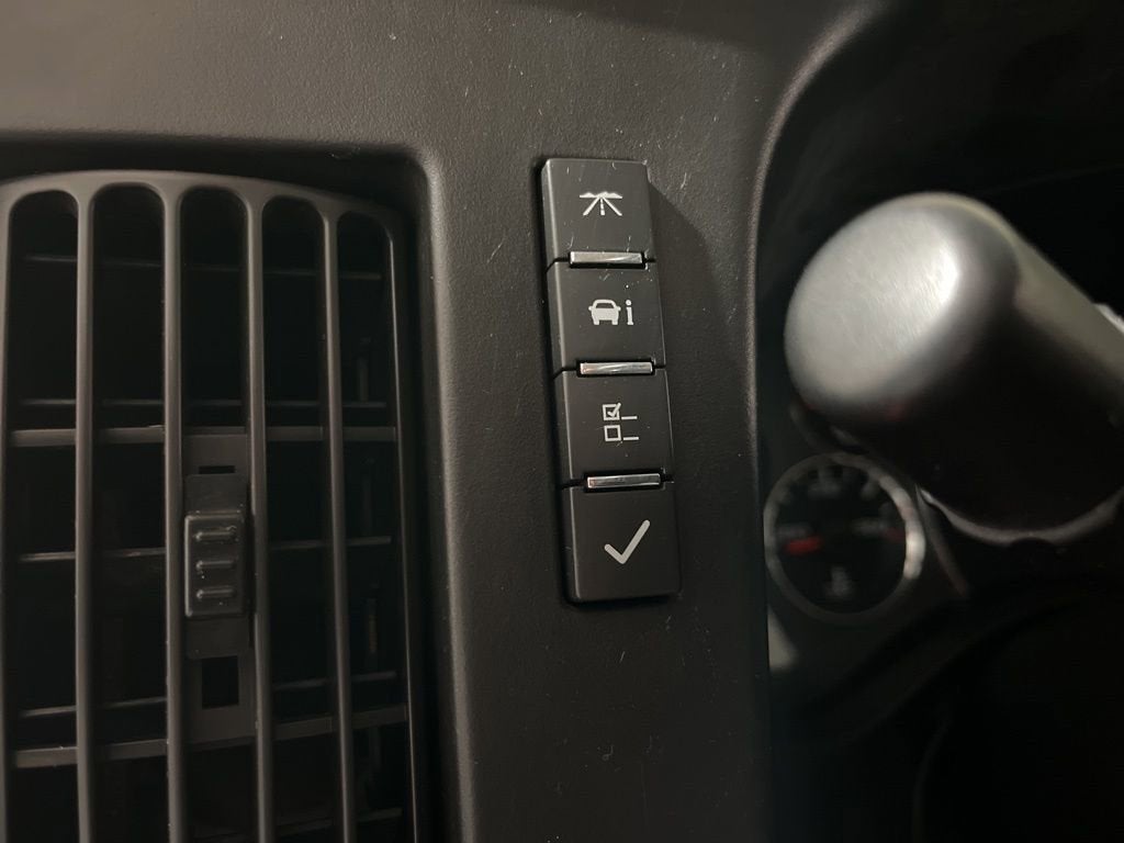 2020 Chevrolet Express Passenger 3500 1LS