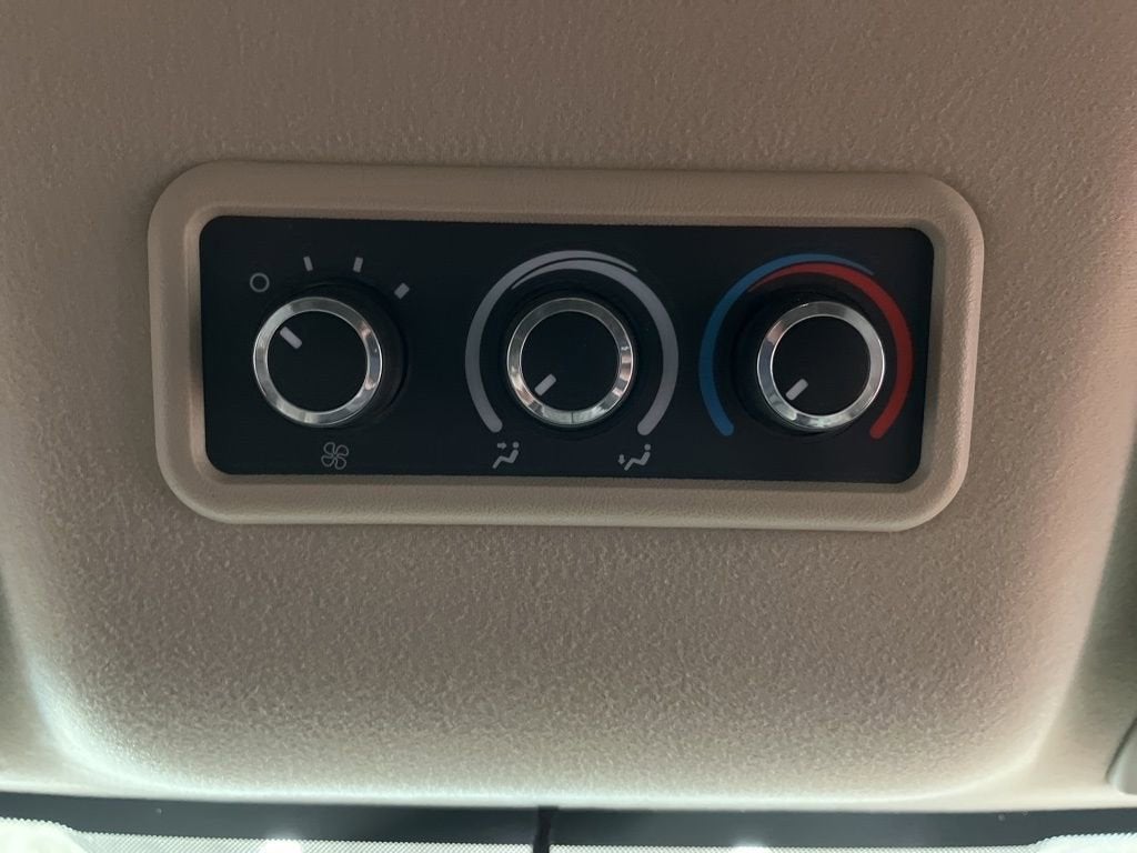 2020 Chevrolet Express Passenger 3500 1LS