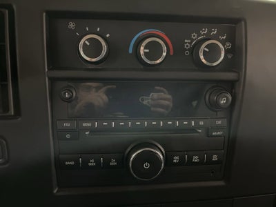 2020 Chevrolet Express Passenger 3500 1LS