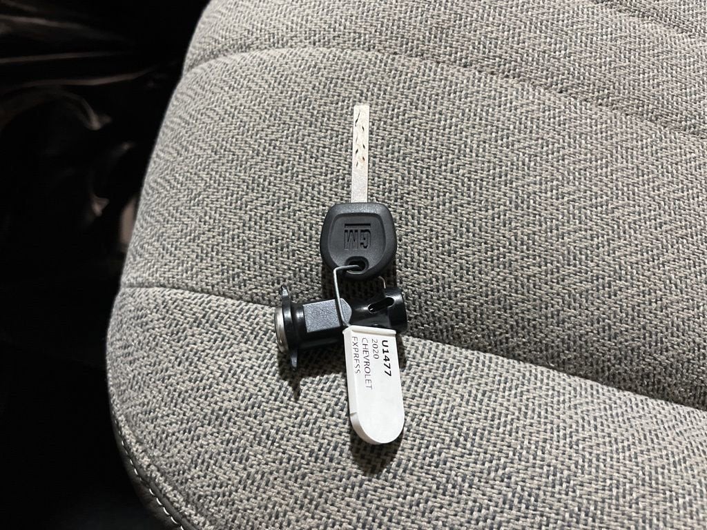 2020 Chevrolet Express Passenger 3500 1LS