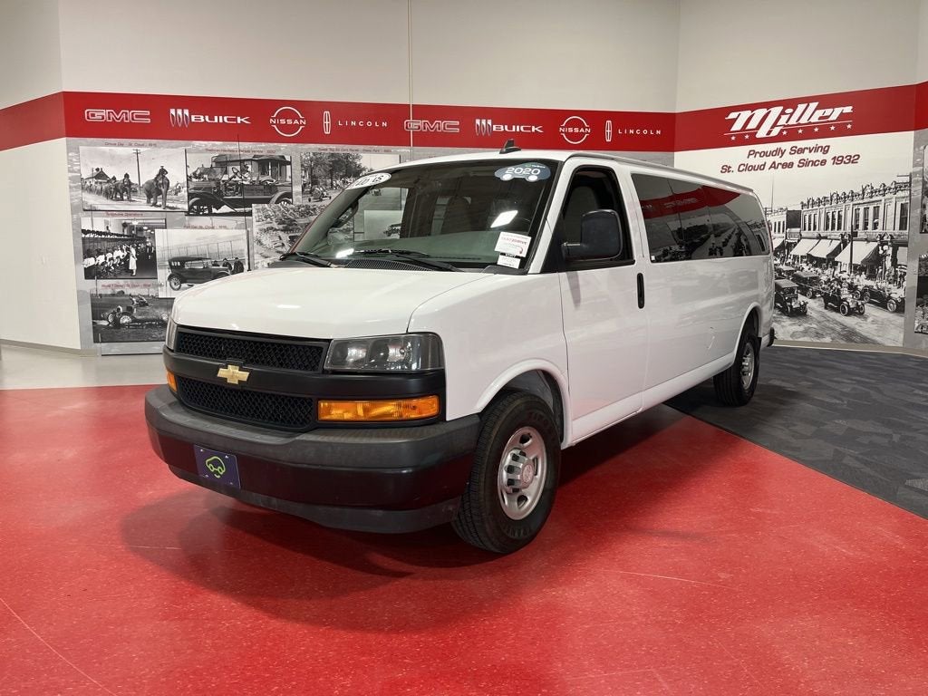 2020 Chevrolet Express Passenger 3500 1LS