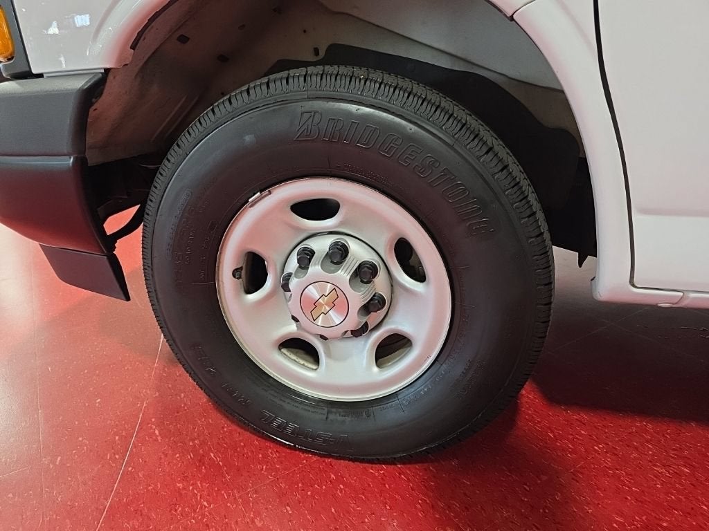 2023 Chevrolet Express Passenger 3500 LS