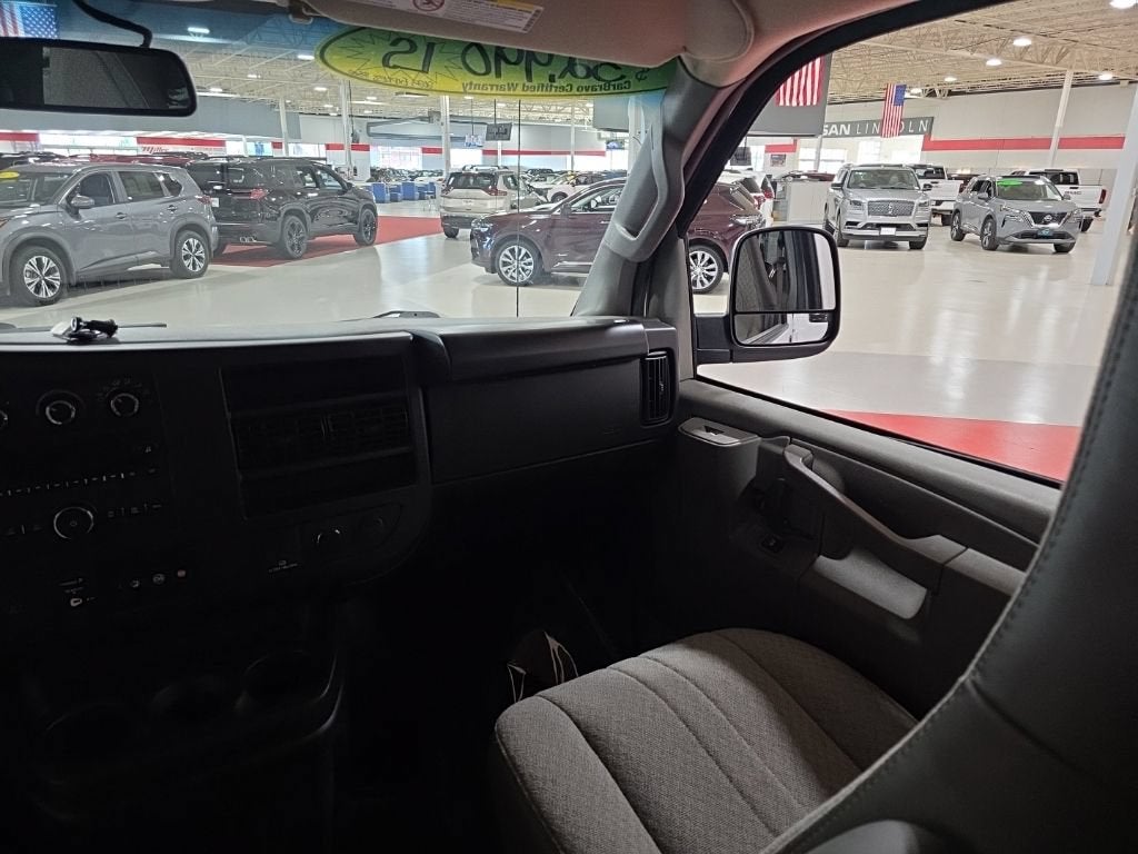 2023 Chevrolet Express Passenger 3500 LS