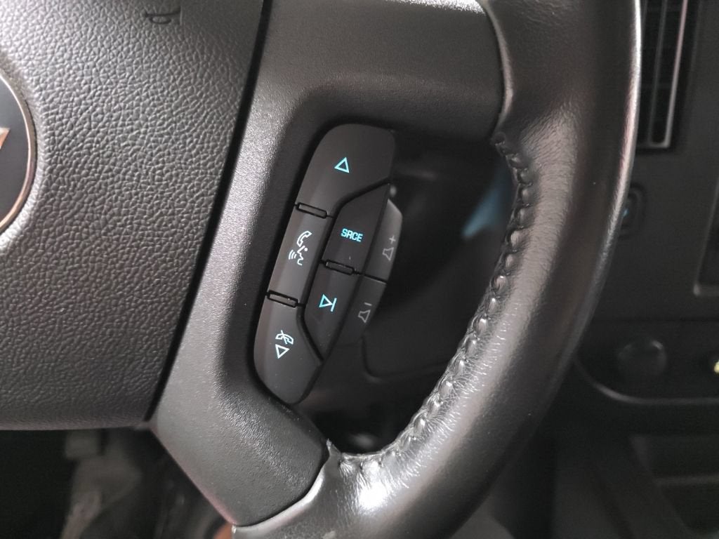 2023 Chevrolet Express Passenger 3500 LS