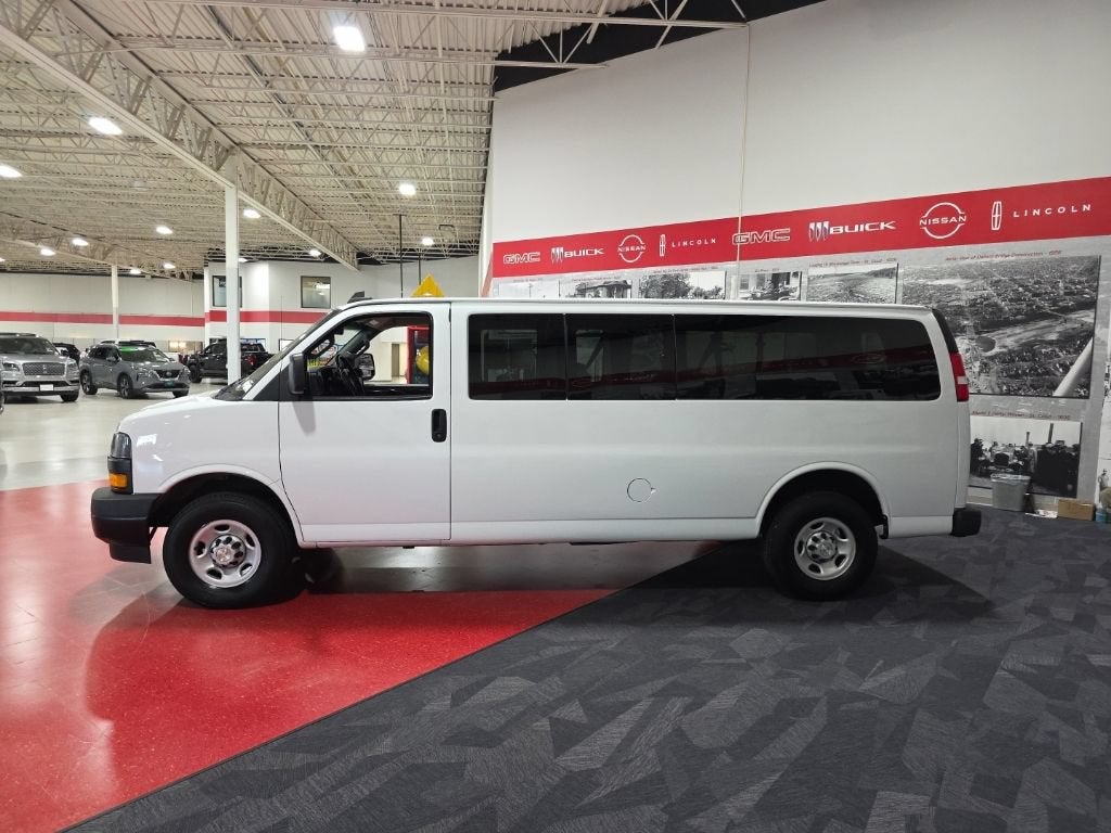 2023 Chevrolet Express Passenger 3500 LS