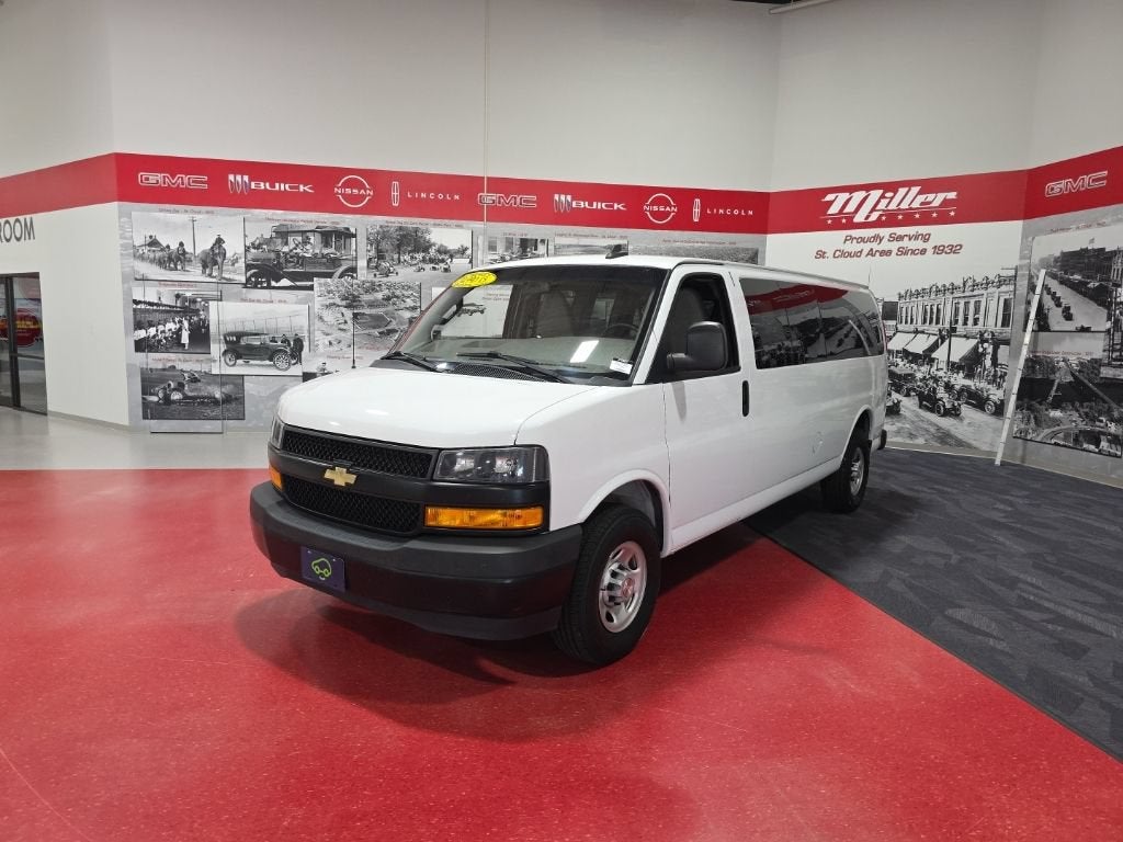 2023 Chevrolet Express Passenger 3500 LS