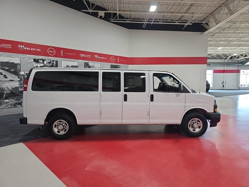 2023 Chevrolet Express Passenger 3500 LS