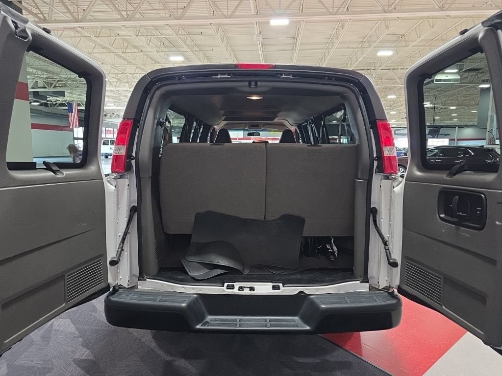 2023 Chevrolet Express Passenger 3500 LS