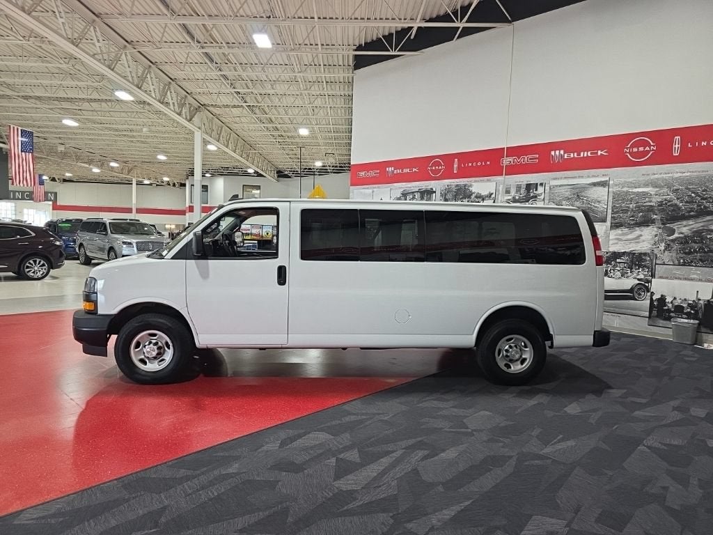 2023 Chevrolet Express Passenger 3500 LS