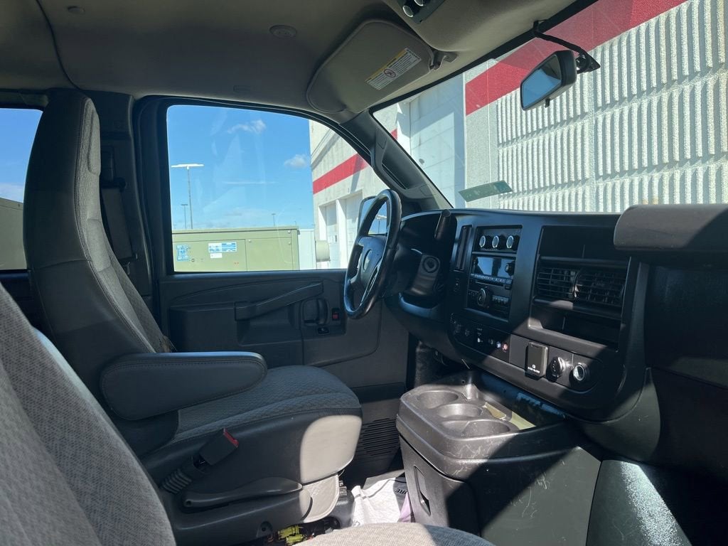 2017 Chevrolet Express Passenger 3500 LT